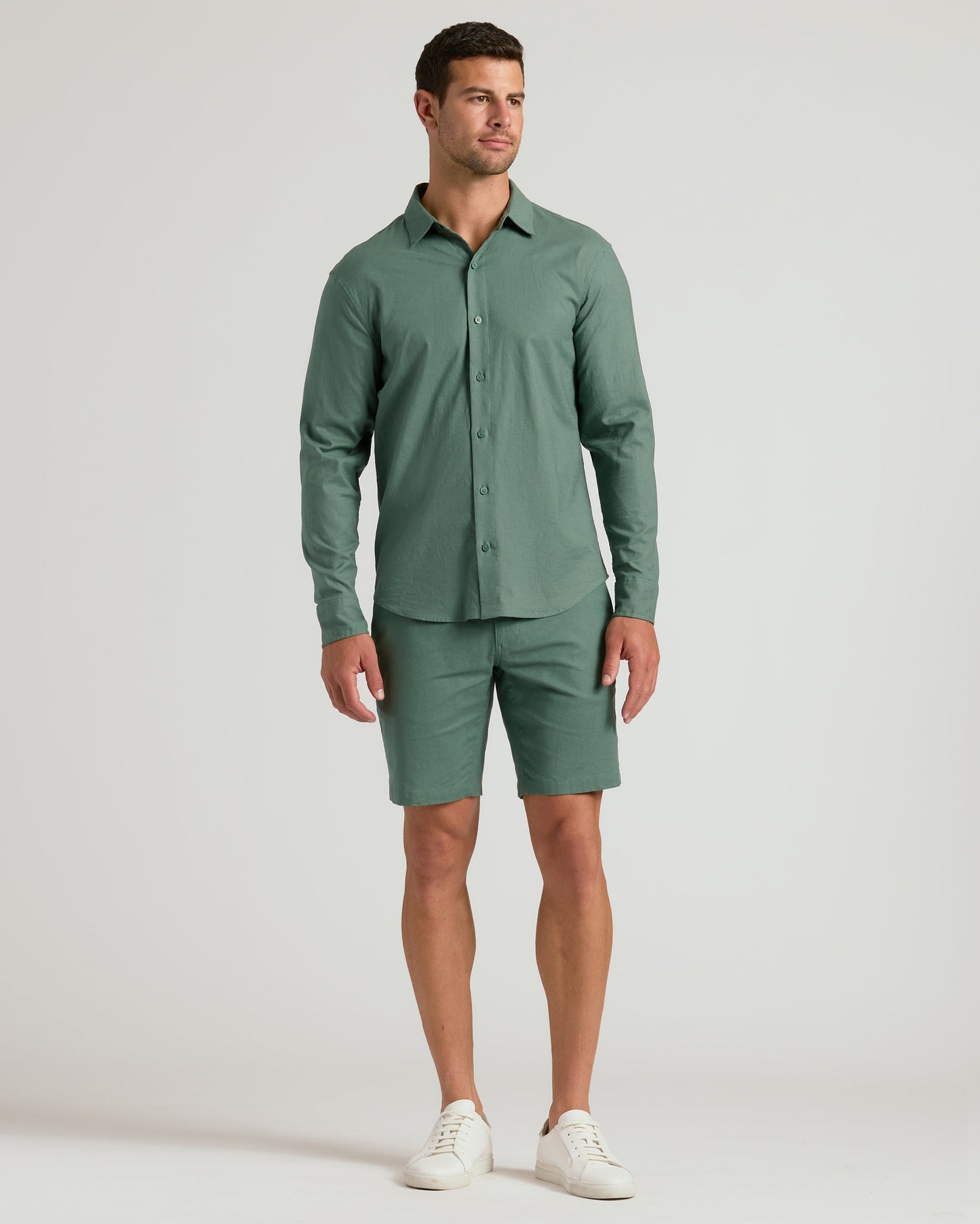 9" Moss Linen Shorts