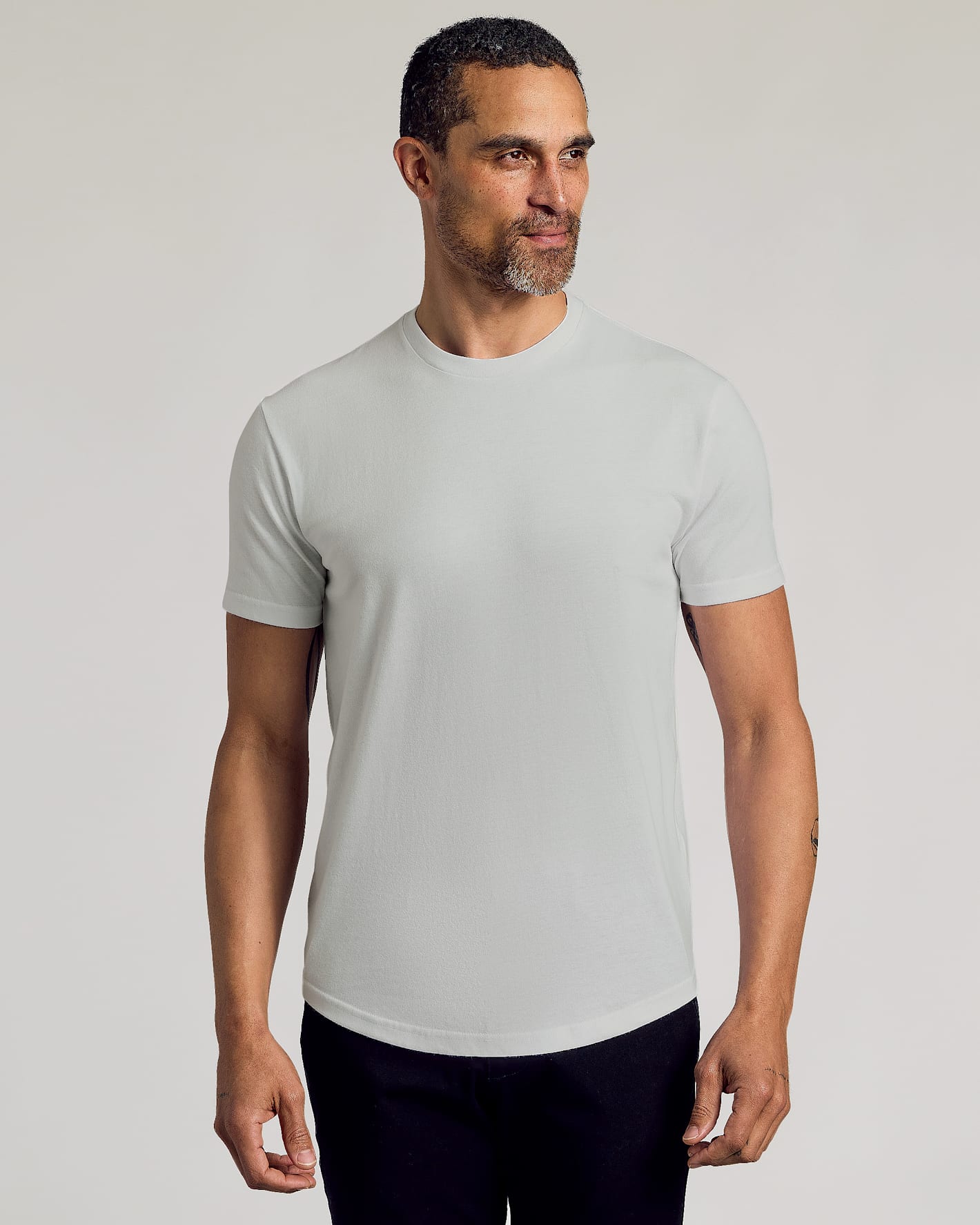 Vapor Curved Hem Classic Crew Neck