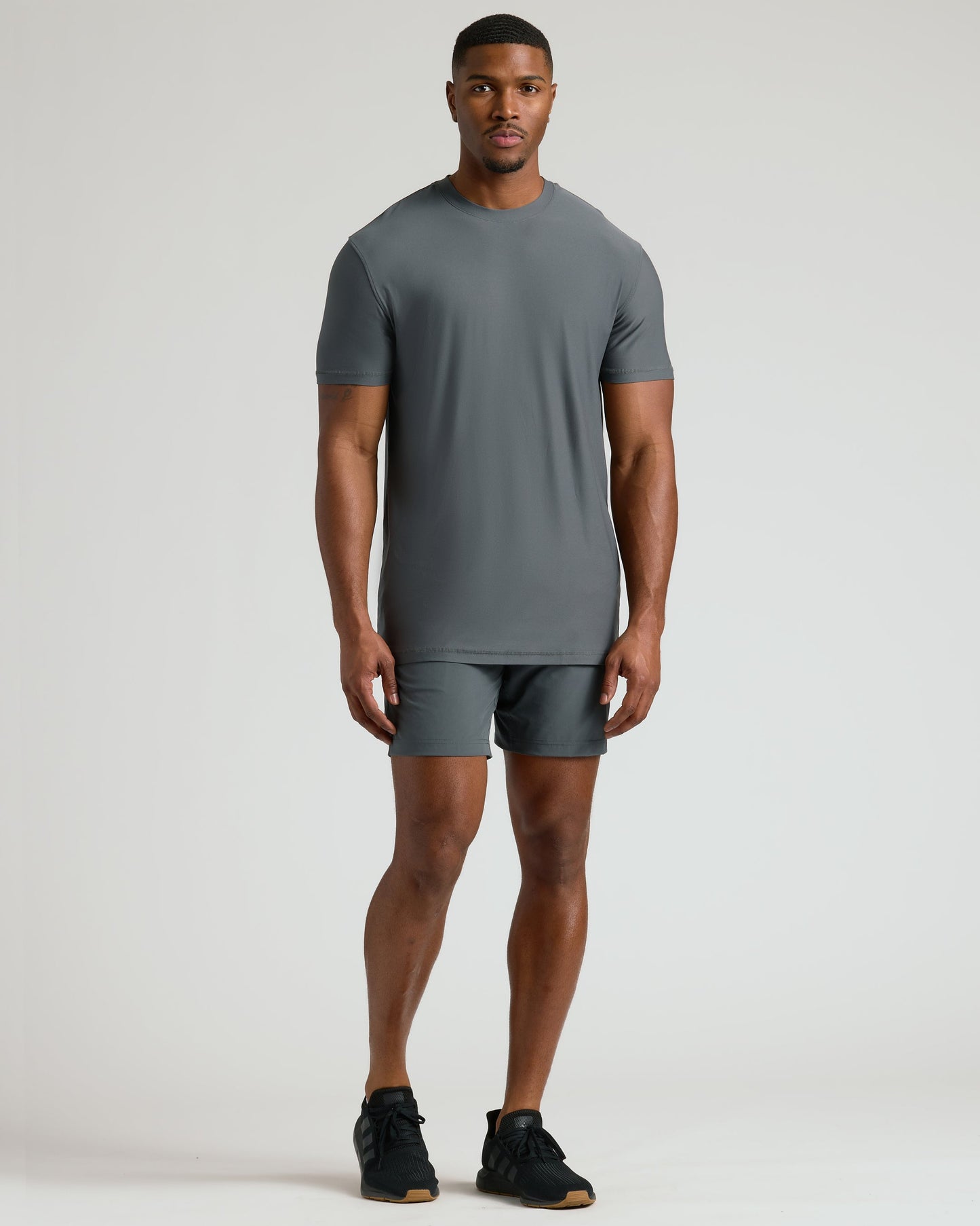 Carbon Tall Active Crew Neck 2.0