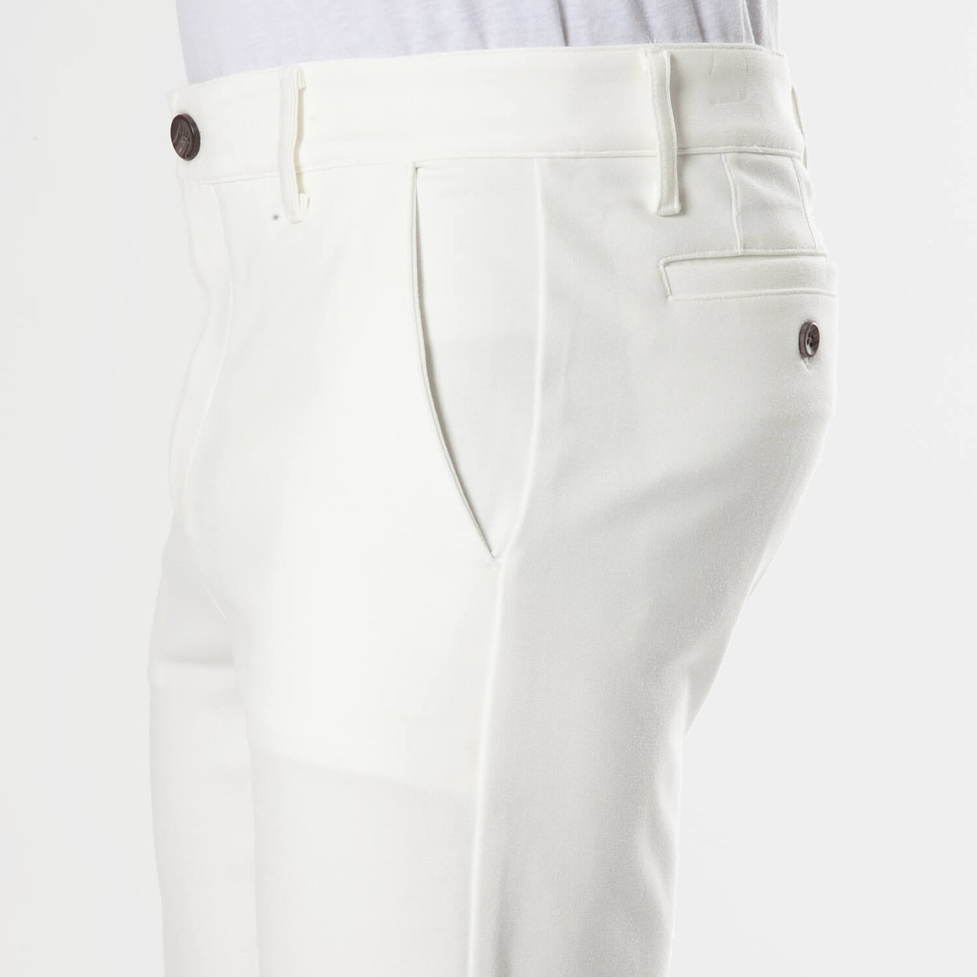 9" Ivory Comfort Knit Chino Shorts