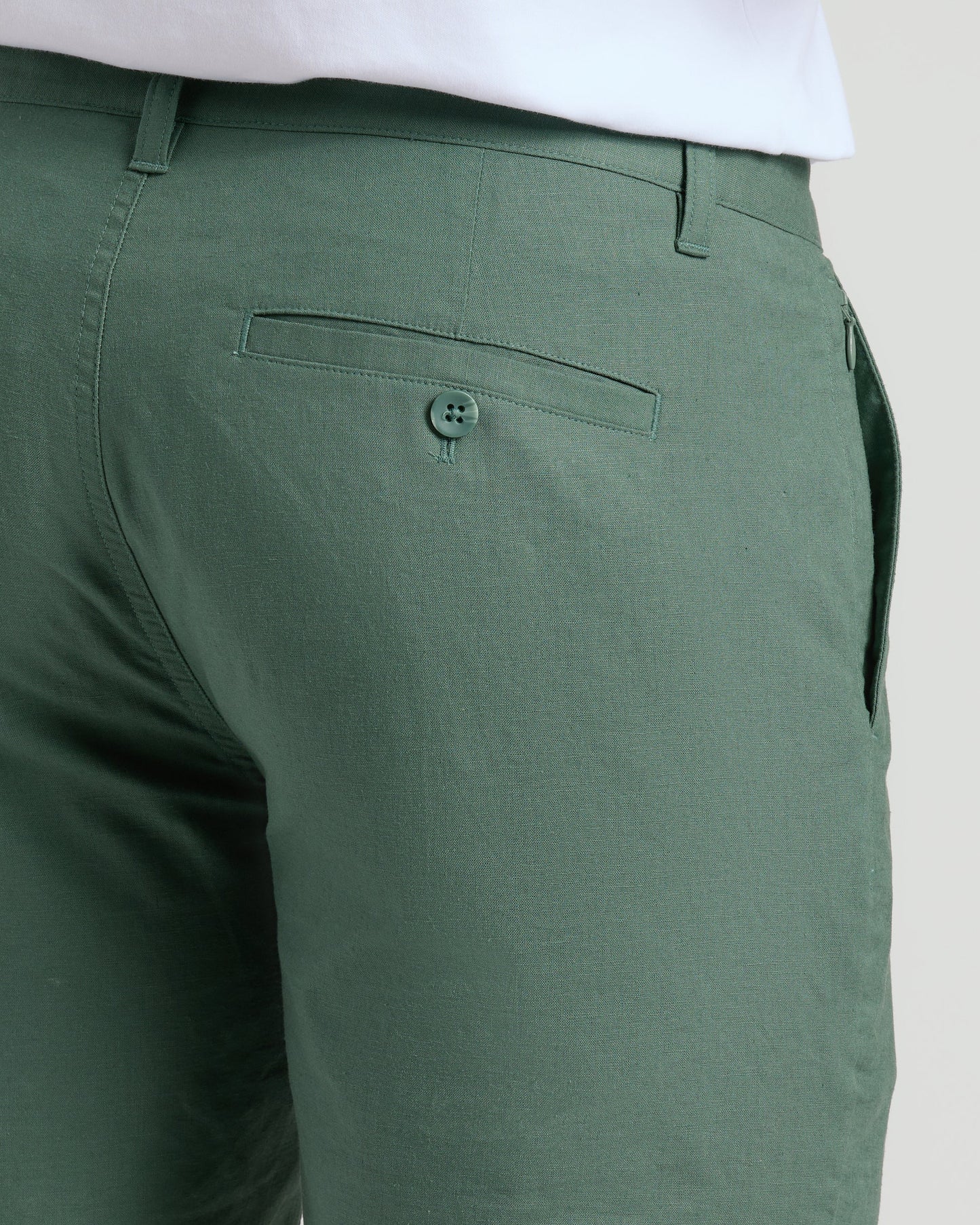 9" Moss Linen Shorts