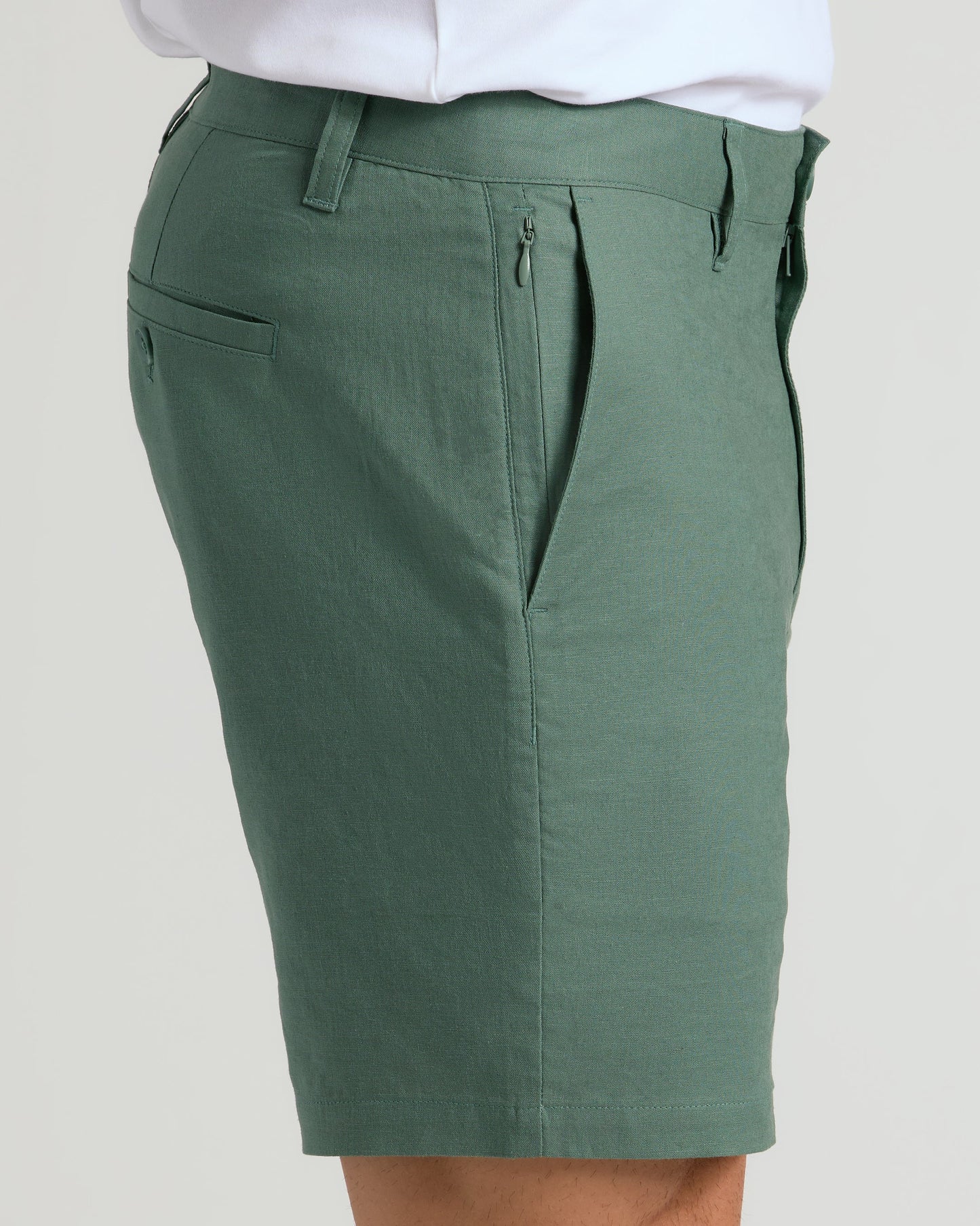 7" Moss Linen Shorts