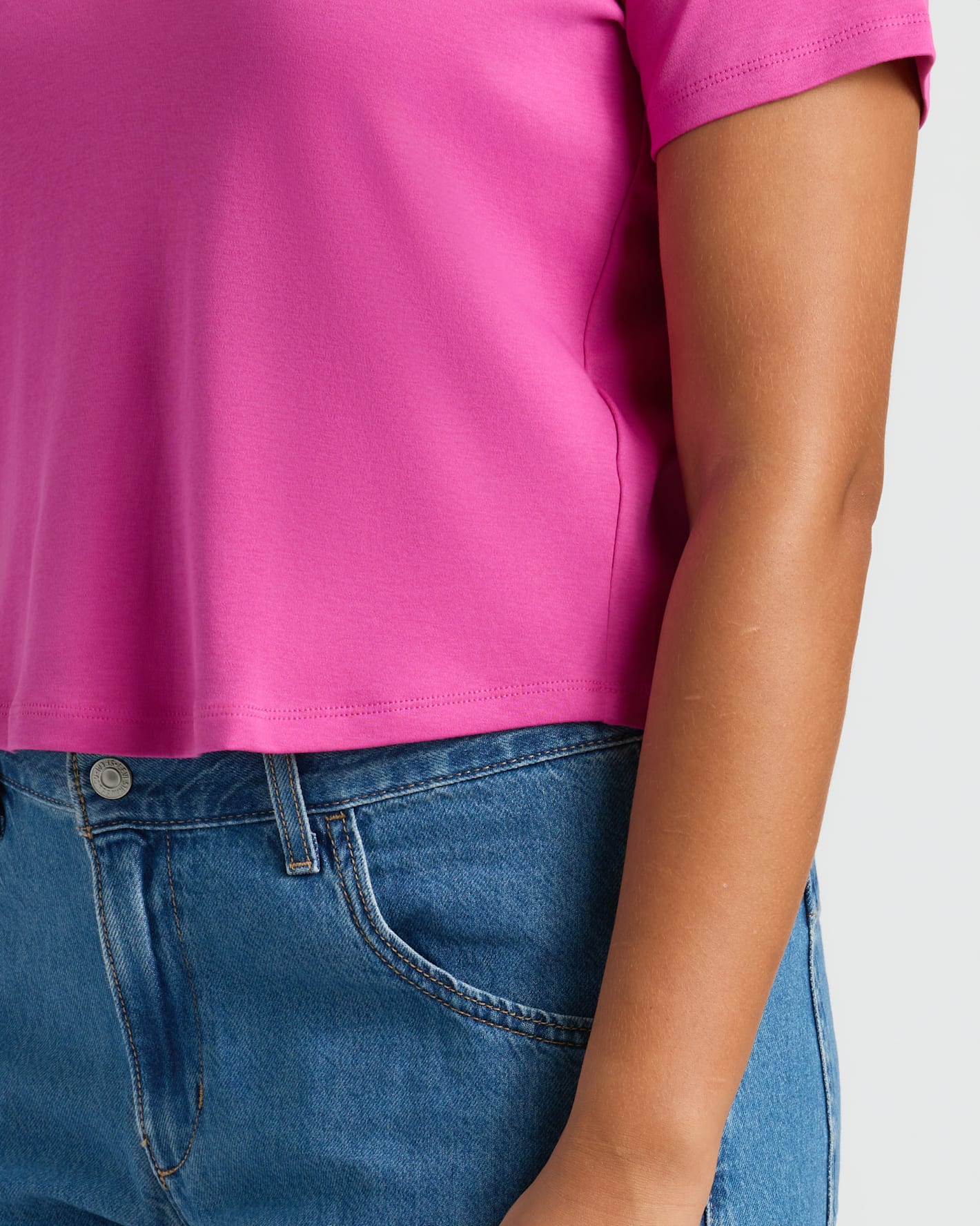 Womens Electric Fuchsia Cropped Boxy V-Neck Tee