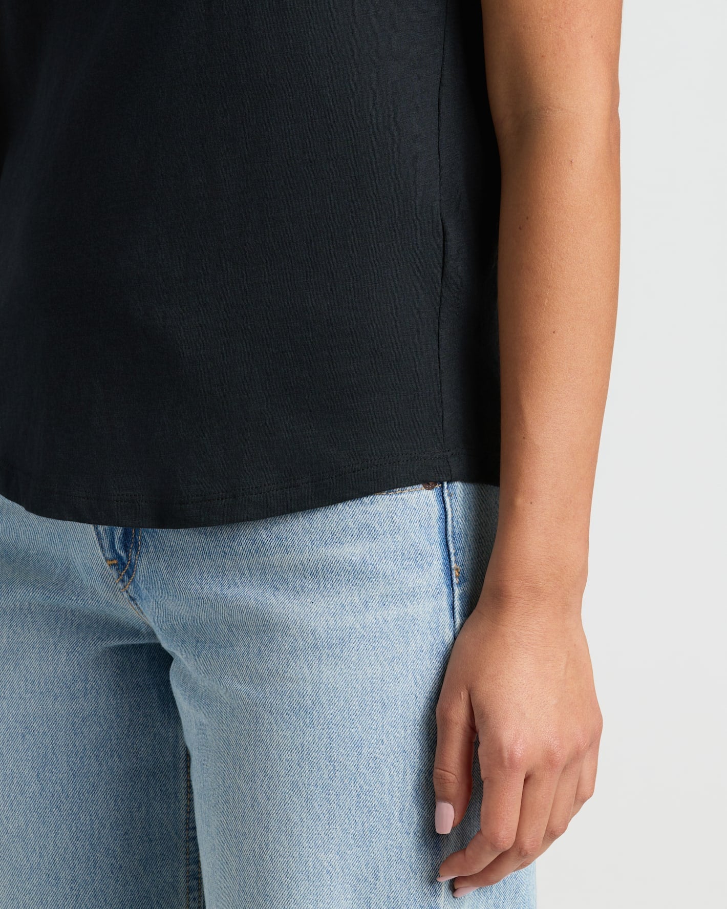 Womens Black Relaxed Slub V-Neck Tee